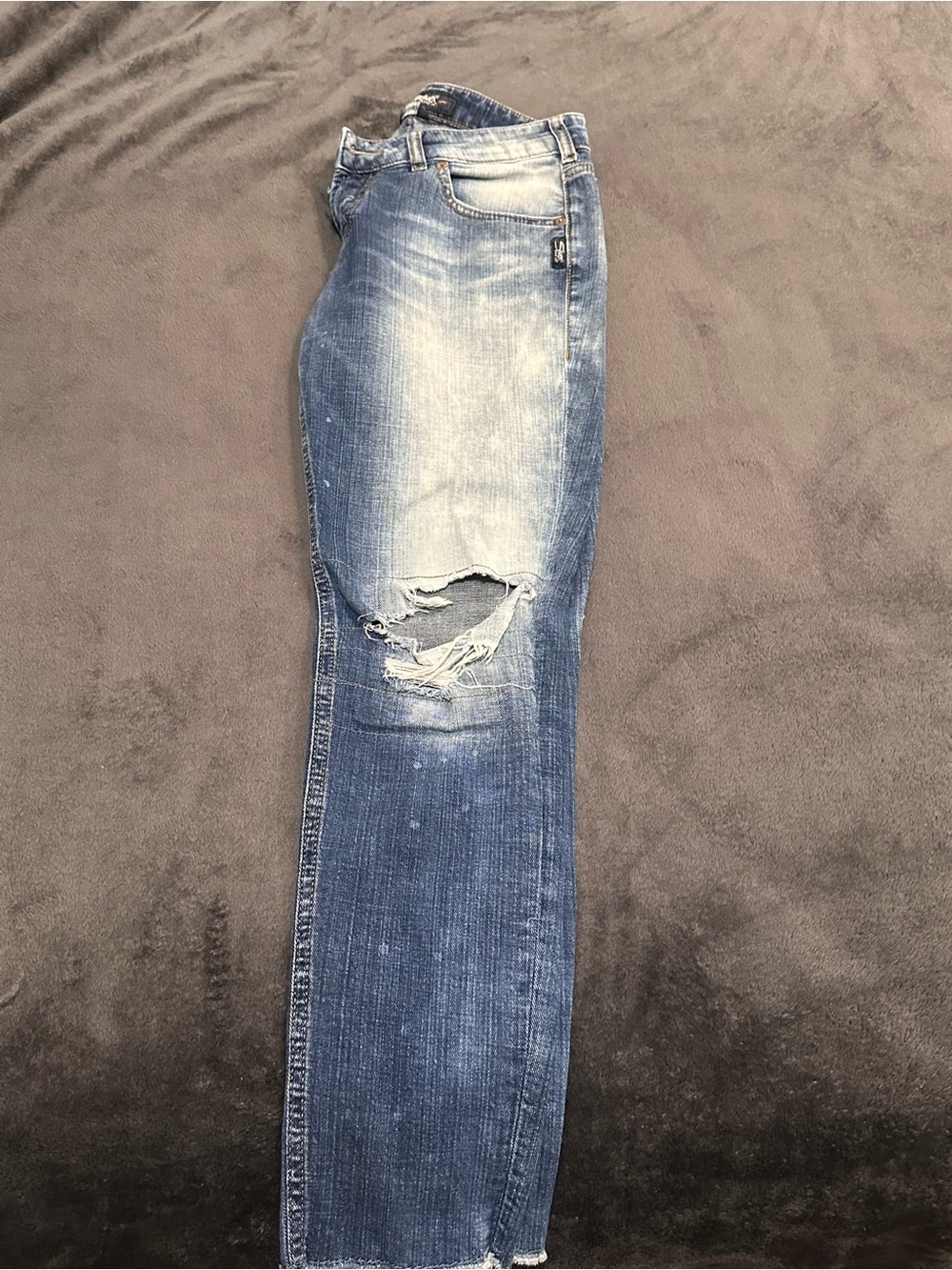 Silver Jeans- Distressed Blue Ripped - Picture 2 of 6